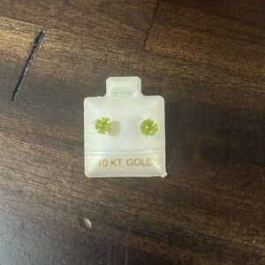 10KT. Gold Peridot Earrings
